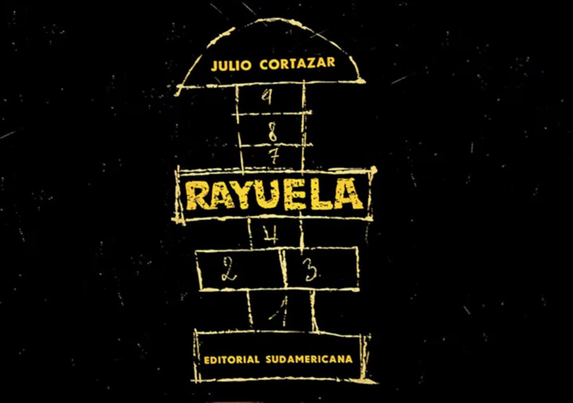 Una de las tantas portadas de "Rayuela", una novela de Julio Cortázar.