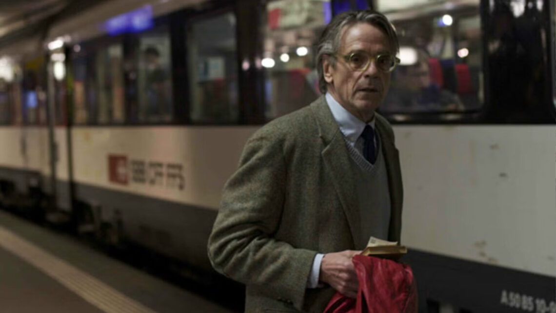 Escena de la adaptación cinematográfica de "Tren nocturno a Lisboa" de Pascal Mercier.