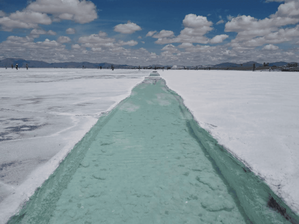 Las Salinas Grandes, una joya compartida entre Jujuy y Salta.