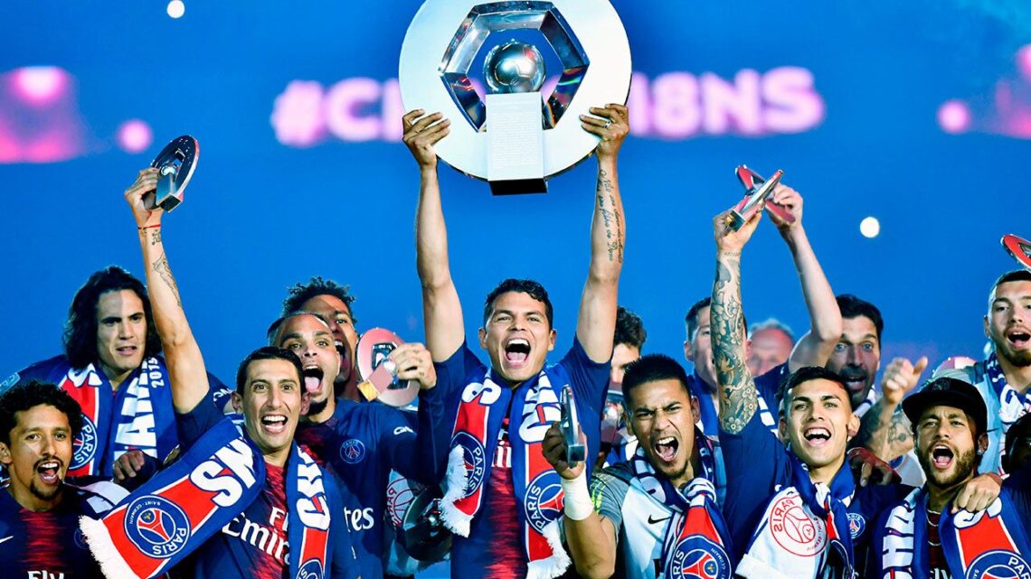 El PSG consagrándose campeón de Francia: una imagen muy repetida en los últimos años.