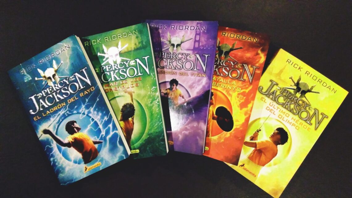 Los cinco libros que componen una de las sagas de Percy Jackson de Riock Riordan.