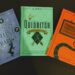 Los tres libros que componen la "Biblioteca de Hogwarts" de J.K. Rowling.
