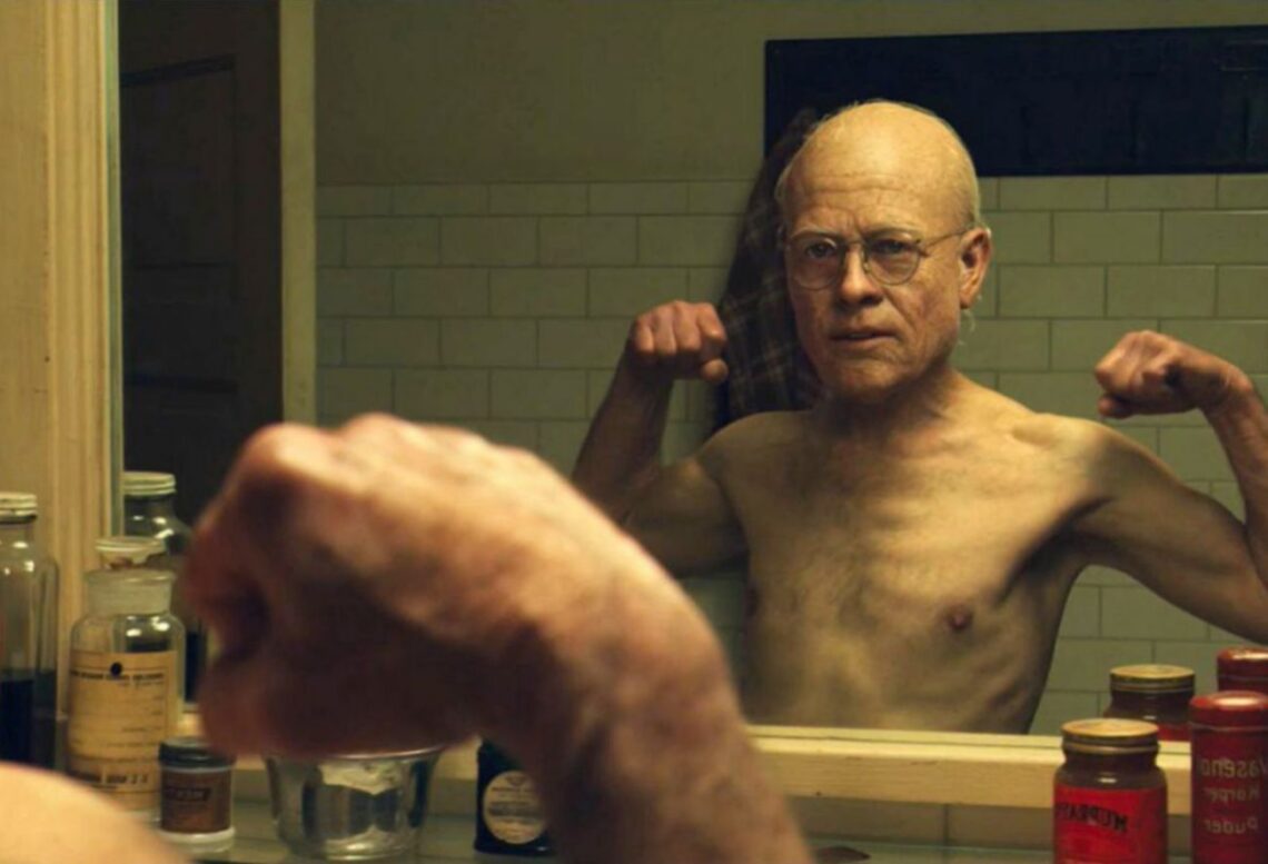 Brad Bitt protagonizando la versión cinematográfica de "El curioso caso de Benjamin Button".