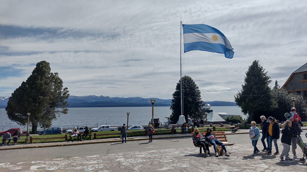 El Lago Nahuel Huapi visto desde el Centro Cívico de Bariloche.
