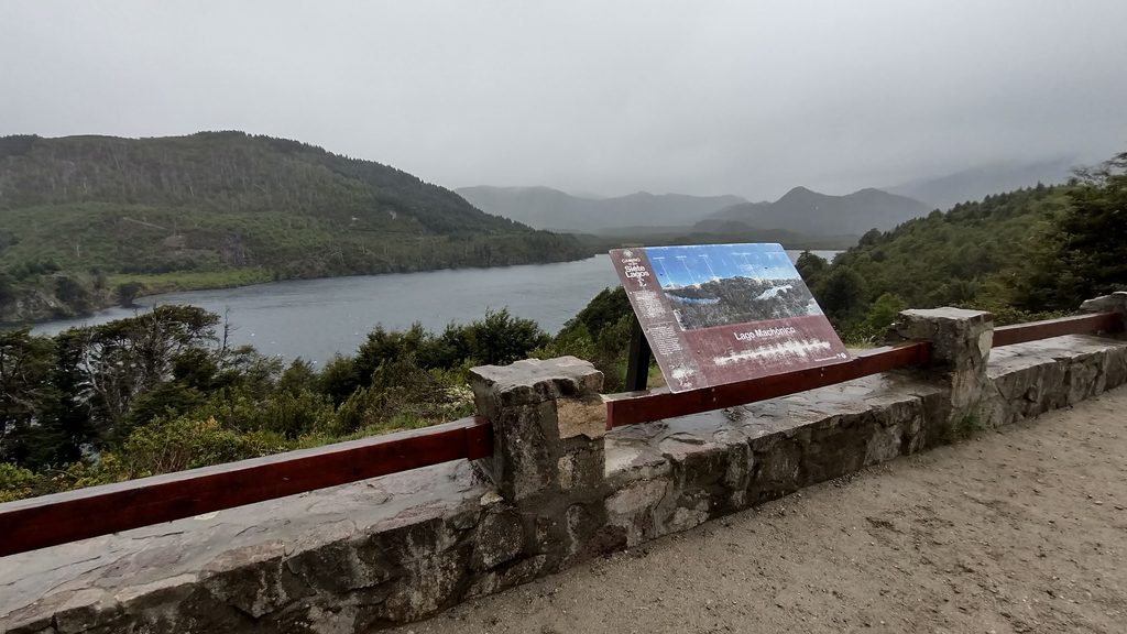 El Lago Machónico, uno de los que componen la Ruta de los Siete Lagos.