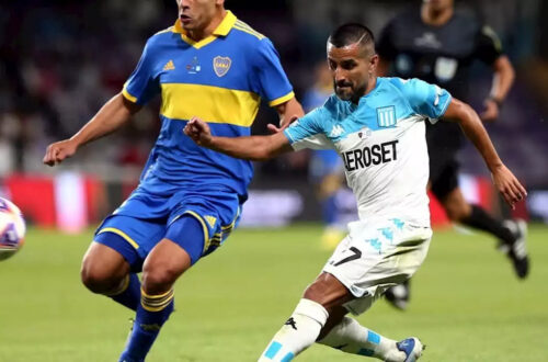 Maxi Moralez disputando la Supercopa Internacional 2022 tras su regreso a Racing.