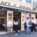 La fachada del mítico café "O Piolho" de Oporto.