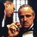 Marlon Brando interpretando a Vito Corleone en "El padrino".
