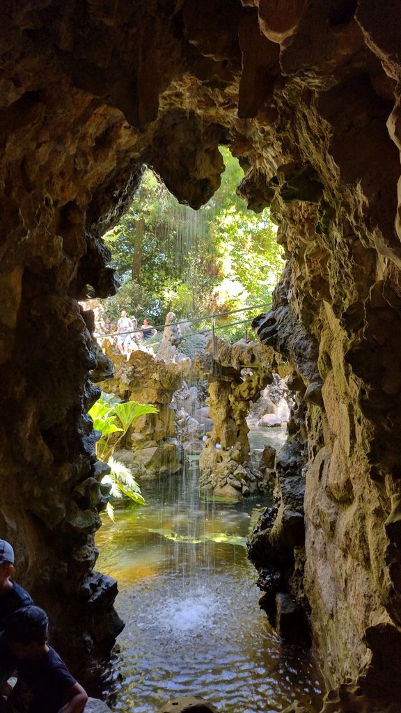 El Lago de la Cascada de la Quinta da Regaleira de Sintra.