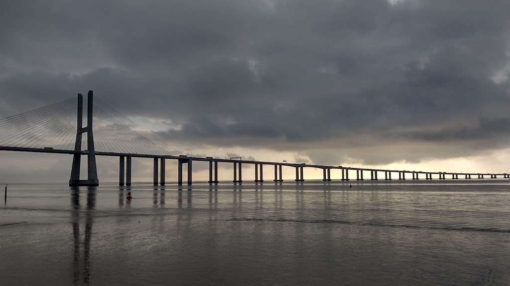 El Puente Vasco da Gama de Lisboa.