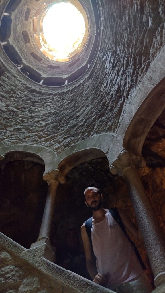 El Pozo Iniciático de la Quinta da Regaleira de Sintra.