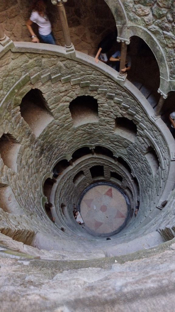El Pozo Iniciático de la Quinta da Regaleira de Sintra.