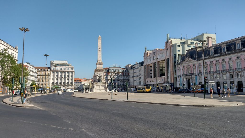 La Praça dos Restauradores y el inicio de la Avenida da Liberdade, en Lisboa.